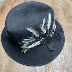 Vintage Sandra New York‎ Doeskin Felt Wool Hat Fedora Feather Black USA